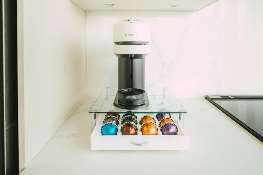 New - Luxury 2Br Penthouse Apt In Central ハリファックス エクステリア 写真
