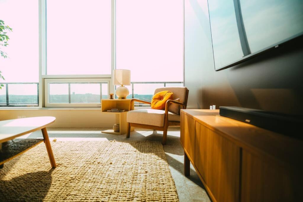 New - Luxury 2Br Penthouse Apt In Central ハリファックス エクステリア 写真